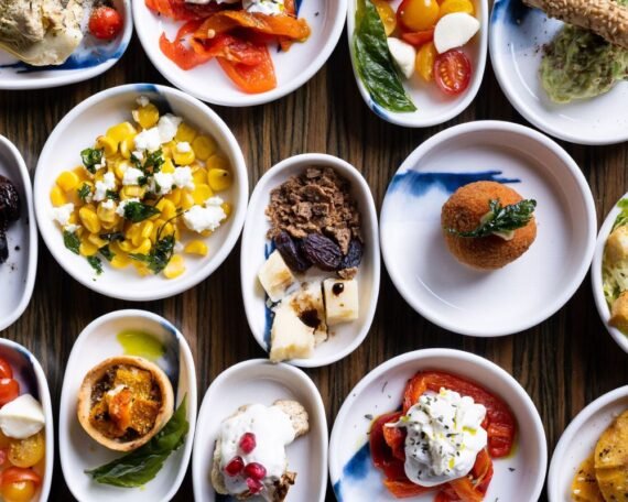 Seafood for Easter Seafarer Dinner at Sailmaker
Restaurant Hyatt Regency 