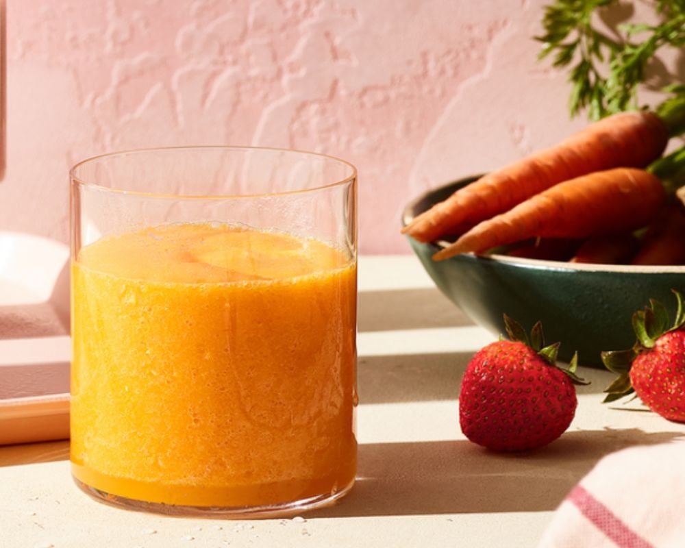 Immunity boosting juice with Carrot, Ginger & Turmeric Pineapple vitamix