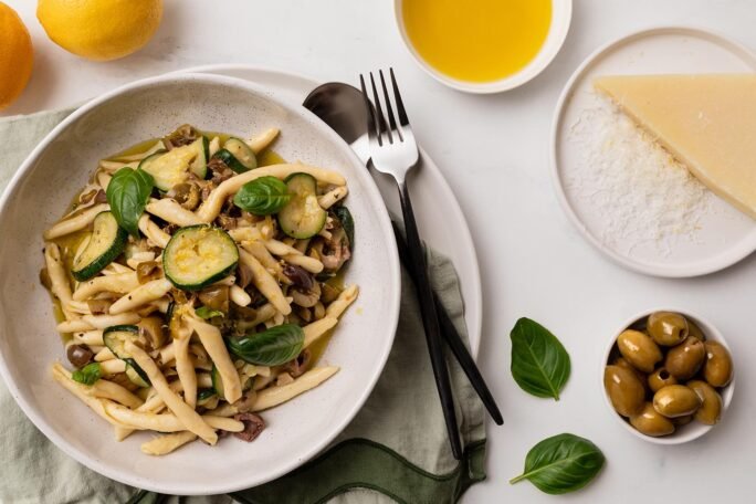 Monini Olive, Zucchini, and Lemon Zest Pasta