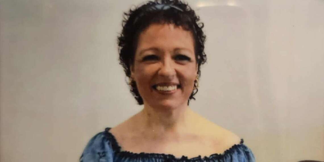 https://womenlovewellness.com/how-one-mothers-vigilance-uncovered-stage-4-ovarian-cancer/